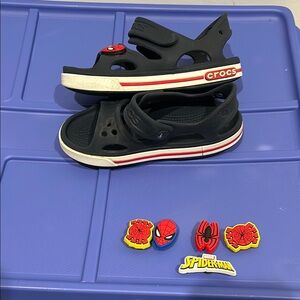 CROCS Sandals with Adjustable Straps and Two-Tone Sole Spider-Man edition